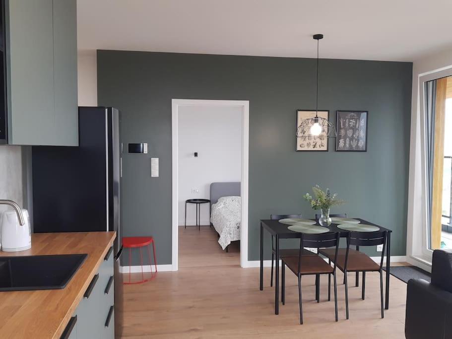 New Apartment Krakowska - Przestronny, Z Widokiem, Czysto, Parking, Balkon Rzeszow Dış mekan fotoğraf